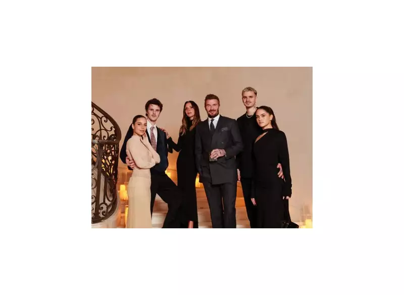 Victoria Beckham posta foto familiar após polêmica com o filho Brooklyn