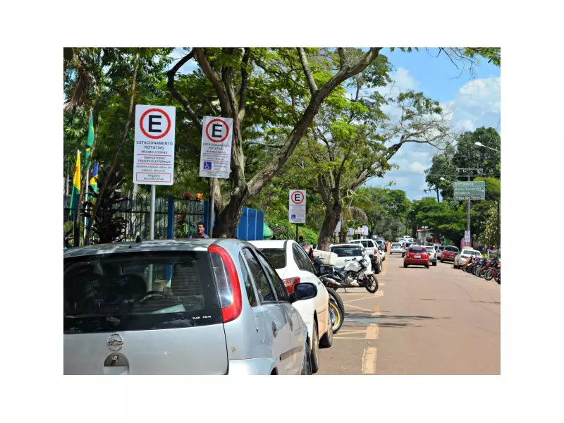 Zona Azul em Rio Branco: Comerciantes e Motoristas Avaliam Impactos Após 8 Meses de Suspensão