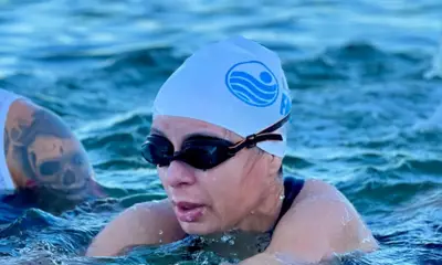 30 vagas gratuitas de natação em águas abertas para baixa renda em Salvador