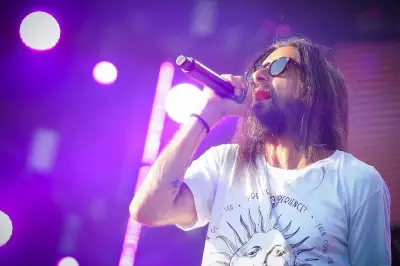 Armandinho bate recorde no Planeta Atlântida e celebra paternidade aos 56 anos