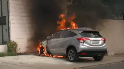 Carro pega fogo em Teresina: incêndio é controlado por bombeiros na Zona Leste
