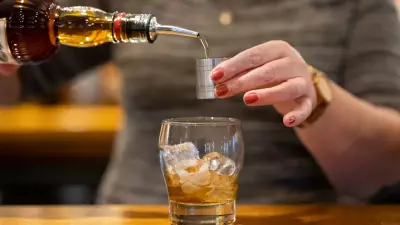 Intoxicação por metanol na Bahia: 1 morto e 6 intoxicados por bebida adulterada