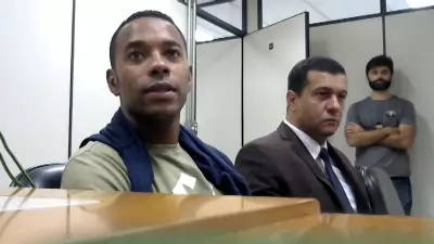 Justiça reduz pena de Robinho em 160 dias por estudos na prisão