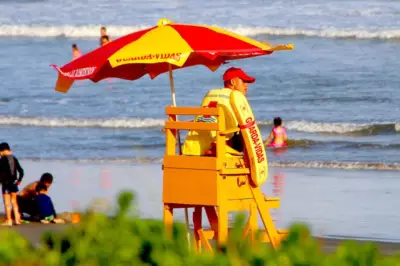 Mais de 50 salvamentos de afogamento no Litoral Norte de SP no fim de 2025