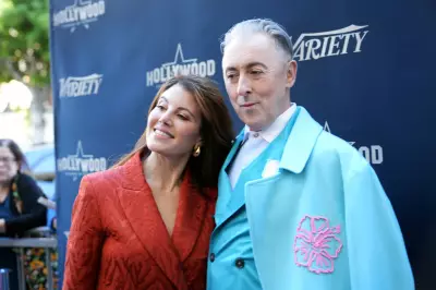 Monica Lewinsky surpreende ao homenagear Alan Cumming na Calçada da Fama