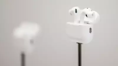 MrBeast revela rotina extrema: usa até 3 pares de AirPods por dia