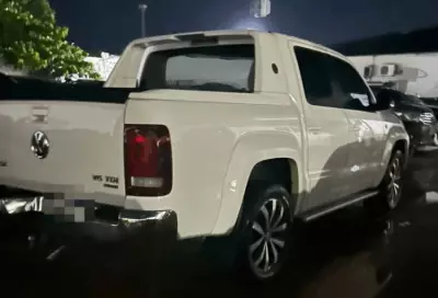 Operação no Acre apreende caminhonete usada em desvio de remédios da saúde pública