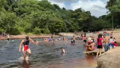 Presidente Figueiredo recebe turistas no 1º dia de 2026 em suas cachoeiras