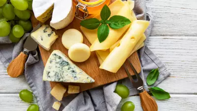 Queijo na dieta: especialistas revelam como comer e emagrecer