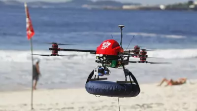 Réveillon no Rio: Bombeiros fazem 1.167 resgates no mar; adolescente desaparece