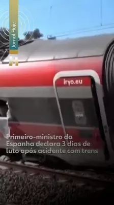 Trem descarrila após muro cair sobre trilhos perto de Barcelona; 15 feridos