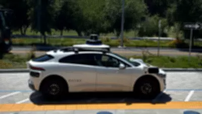 Waymo, carro autônomo do Google, atropela criança em escola na Califórnia e gera investigações