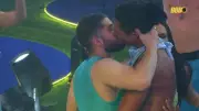 BBB 26: Beijo entre Marcelo e Breno marca primeira festa com Anitta