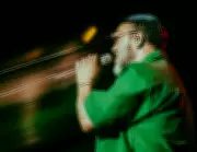 Belo estreia com pagode romântico e conquista público no Planeta Atlântida