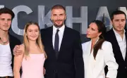 Brooklyn Beckham envia notificação extrajudicial aos pais, David e Victoria