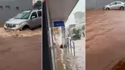Chuva intensa causa alagamentos e transtornos em Corrente, no Sul do Piauí