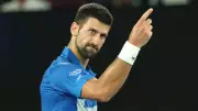 Djokovic iguala Federer e López no Australian Open e mira 25º título de Grand Slam