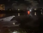 Dois barcos pegam fogo simultaneamente em marina de Aracaju