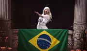 Eduardo Paes provoca fãs com vídeos de Bieber, Shakira, U2 e McCartney para show gratuito no Rio