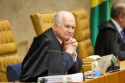 Fachin busca preservar imagem do STF em meio a caso Banco Master e tensão política
