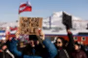 Groenlândia Protesta contra EUA: Tensão Ártica Leva a Diálogo Diplomático