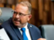 Guilherme Delaroli assume governo do RJ interinamente após viagens de Castro e Couto