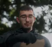 Jovem que se perdeu em trilha vira personagem de Game of Thrones em campanha da HBO