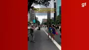 Manauara viraliza cantando 'Forró de Galeroso' na Avenida Paulista em SP