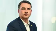 Pesquisa Quaest 2026: Flávio Bolsonaro tem alta rejeição e polarização pode favorecer Lula
