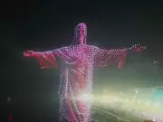 Réveillon 2026: Drones iluminam céus do Brasil e do mundo em inovação tecnológica