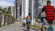 Secretário de Fortaleza comenta atropelamento de idosa por ciclista no calçadão da Beira-Mar
