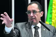 Senador Jorge Kajuru revela diagnóstico de Parkinson e anuncia prioridade à saúde