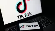 TikTok e Snapchat fecham acordo extrajudicial nos EUA, evitando julgamento sobre dependência digital em jovens