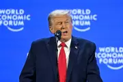 Trump em Davos: exalta 'milagre econômico' dos EUA e ataca líderes europeus