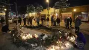 Vigília sob -23ºC homenageia enfermeiro morto pelo ICE em Minneapolis