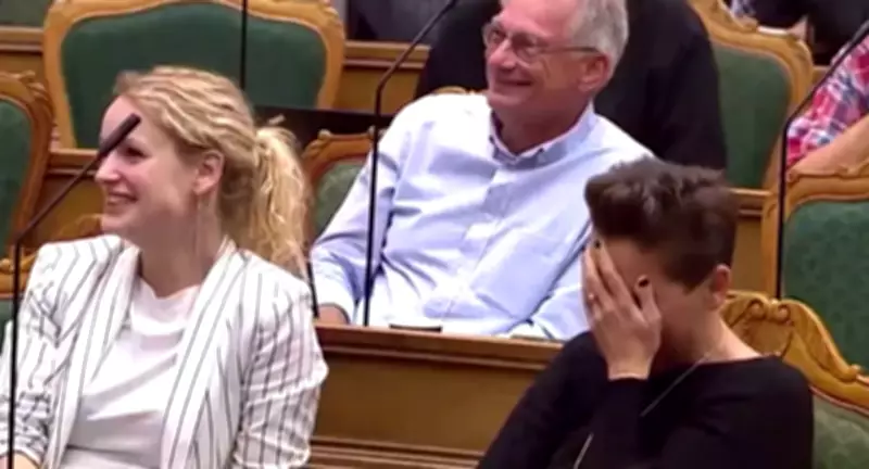 É #FAKE que crise de riso no parlamento dinamarquês tenha relação com Trump e Nobel