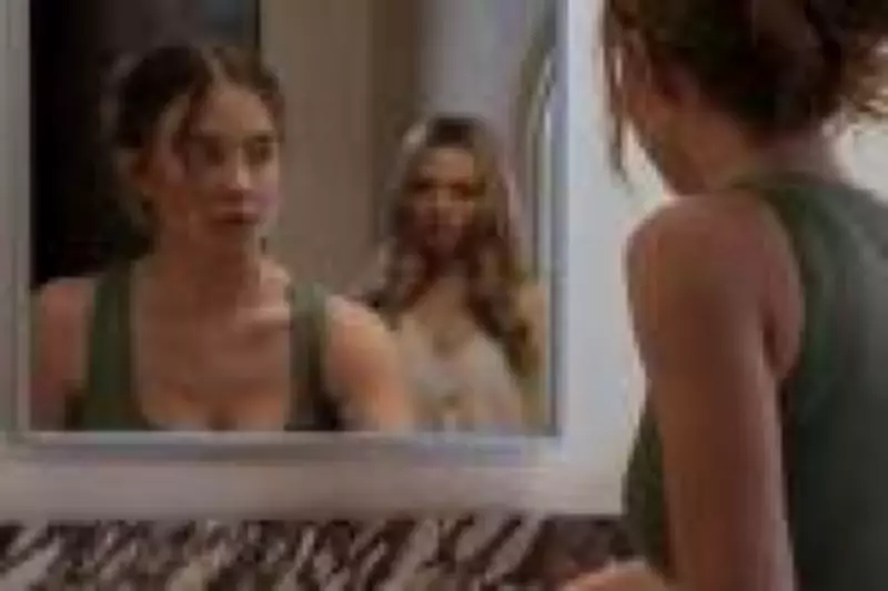 ‘A Empregada’ mantém sucesso nas bilheterias brasileiras após dois meses em cartaz