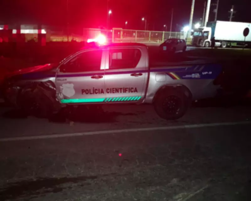 Acidente com morte na BR-101 danifica viatura do IC após colisão com motorista embriagado