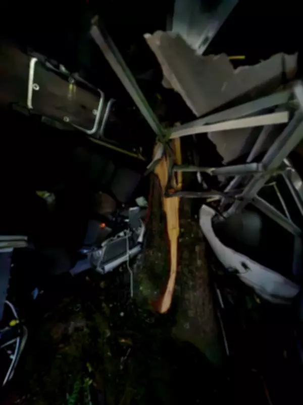 Acidente com ônibus deixa 3 mortos e 13 feridos em Agronômica, SC