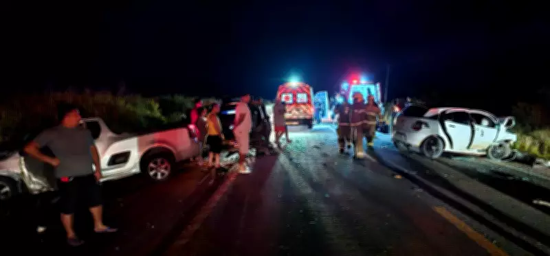 Acidente com três veículos na BR-156 no Amapá resulta em sete feridos, incluindo motorista embriagado