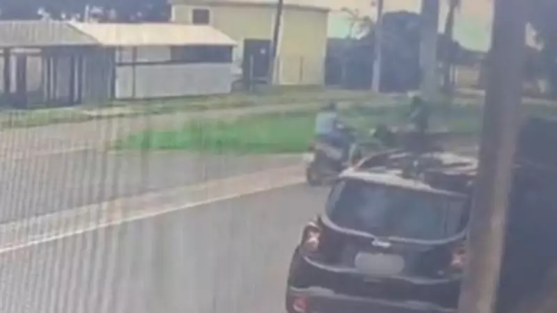 Acidente entre motocicletas deixa dois feridos em Ourinhos após colisão frontal