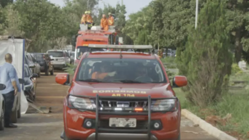 Adolescente de 16 anos é sepultado no DF após agressão fatal por briga por chiclete