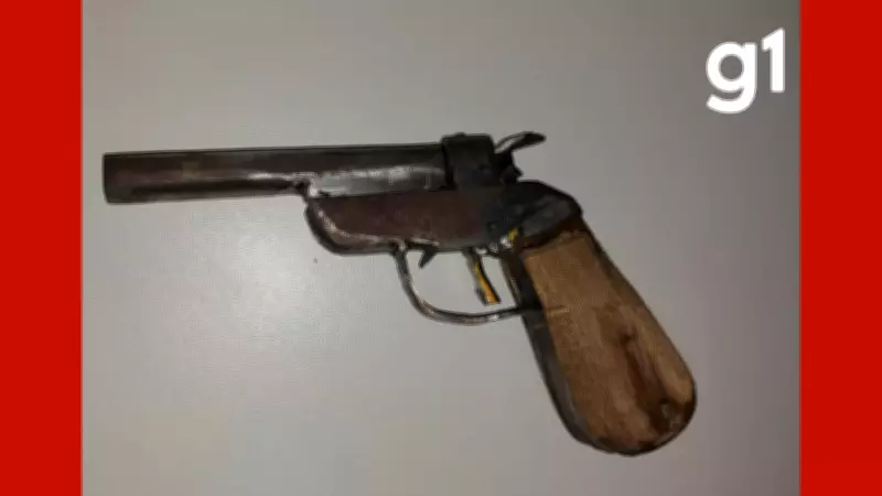 Adolescente de 16 anos é detido por esconder arma em câmara fria de supermercado em Diamantino