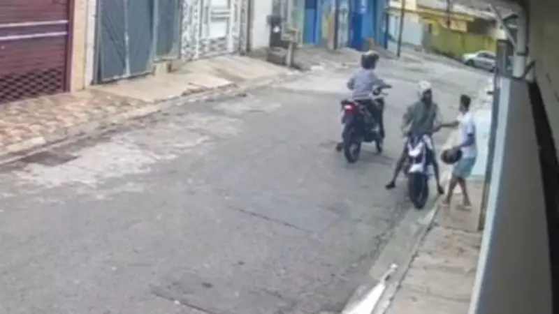 Adolescente é espancado após tentativa de roubo de moto em Suzano