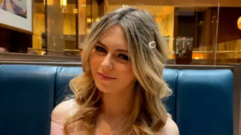 Adolescente morre de câncer de mama aos 17 anos e pais pedem igualdade no tratamento