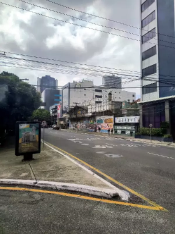 Agentes de saúde bloqueiam avenida em Belém em protesto por 14º salário atrasado