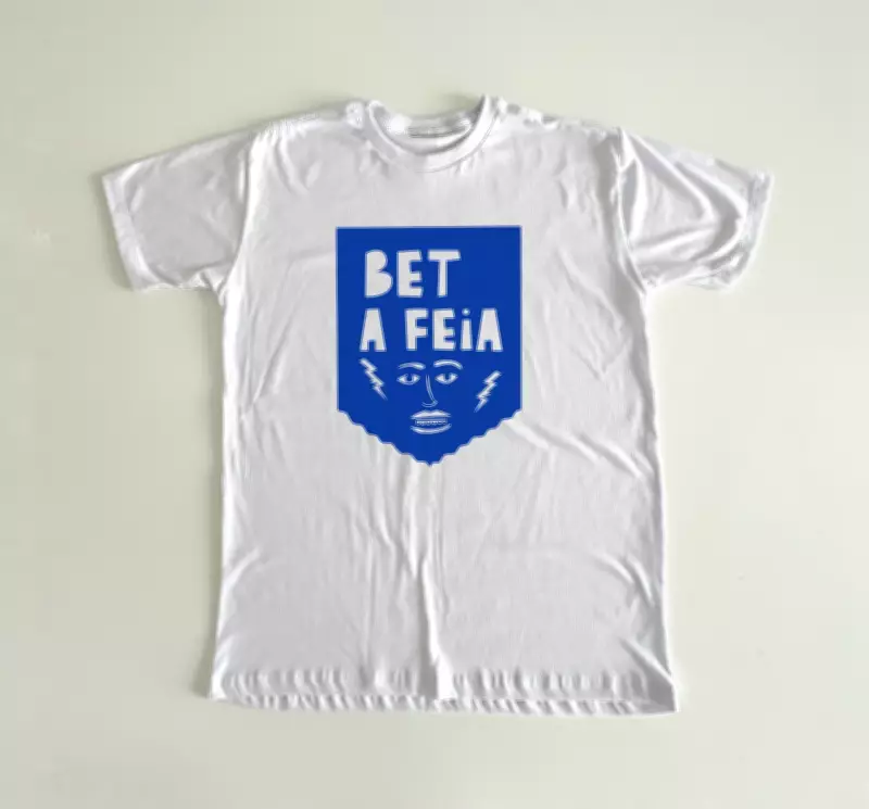 Artista Catarina DeeJah modifica sátira após notificação de casa de apostas