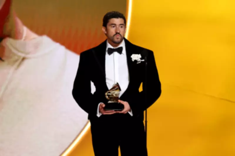 Artistas usam Grammy 2026 para protestar contra ICE e política imigratória de Trump