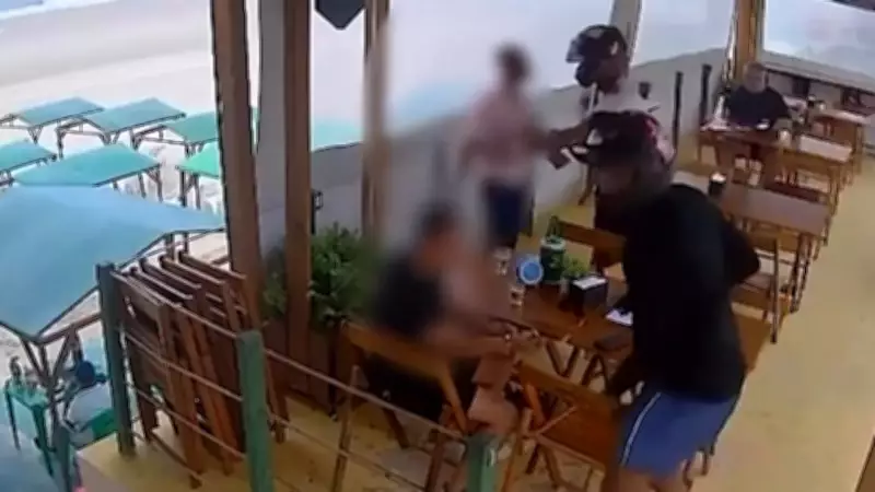 Assalto a clientes em bar na Litorânea de São Luís é registrado por câmeras de segurança