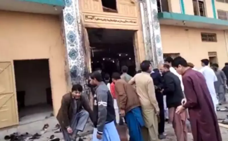 Atentado suicida em mesquita xiita no Paquistão deixa mais de 30 mortos e 169 feridos